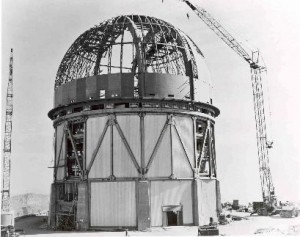 Construction of the Blanco telescope. Credit: CTIO.