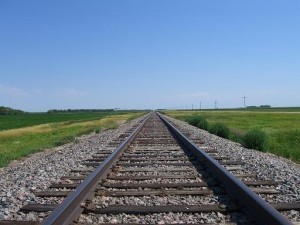 Bahngleise scheinen von einem einzigen Punkt auszugehen.